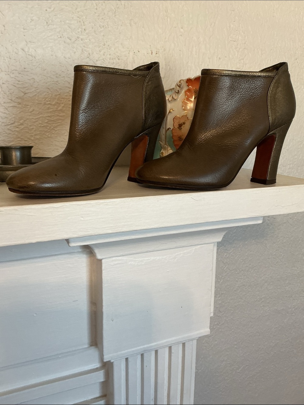 Michel Perry Taupe Brown Leather Ankle Booties European size 38 1/2